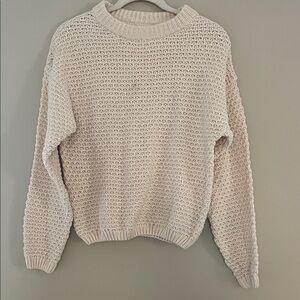 Universal Thread Cream Sweater Small